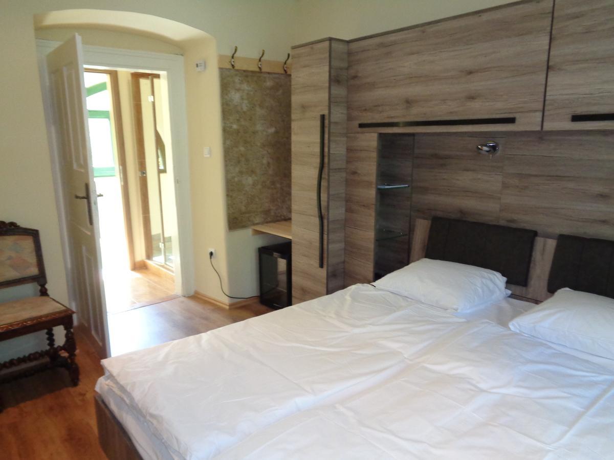 Bed and Breakfast Arnyas Park Apartmanhaz Balatonalmádi Exterior foto