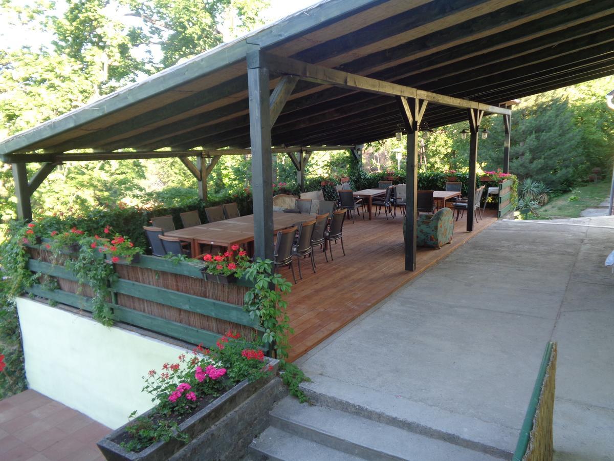 Bed and Breakfast Arnyas Park Apartmanhaz Balatonalmádi Exterior foto
