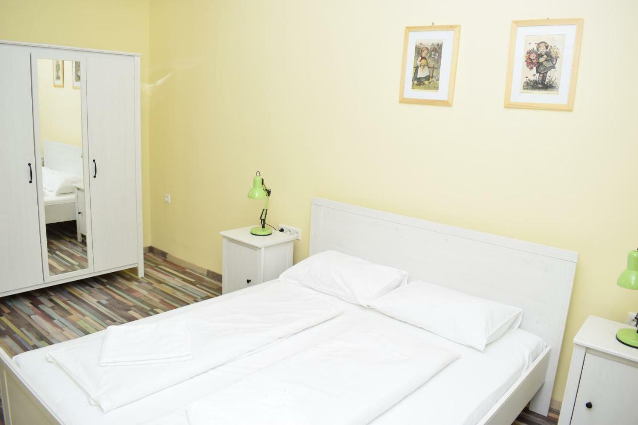 Bed and Breakfast Arnyas Park Apartmanhaz Balatonalmádi Exterior foto