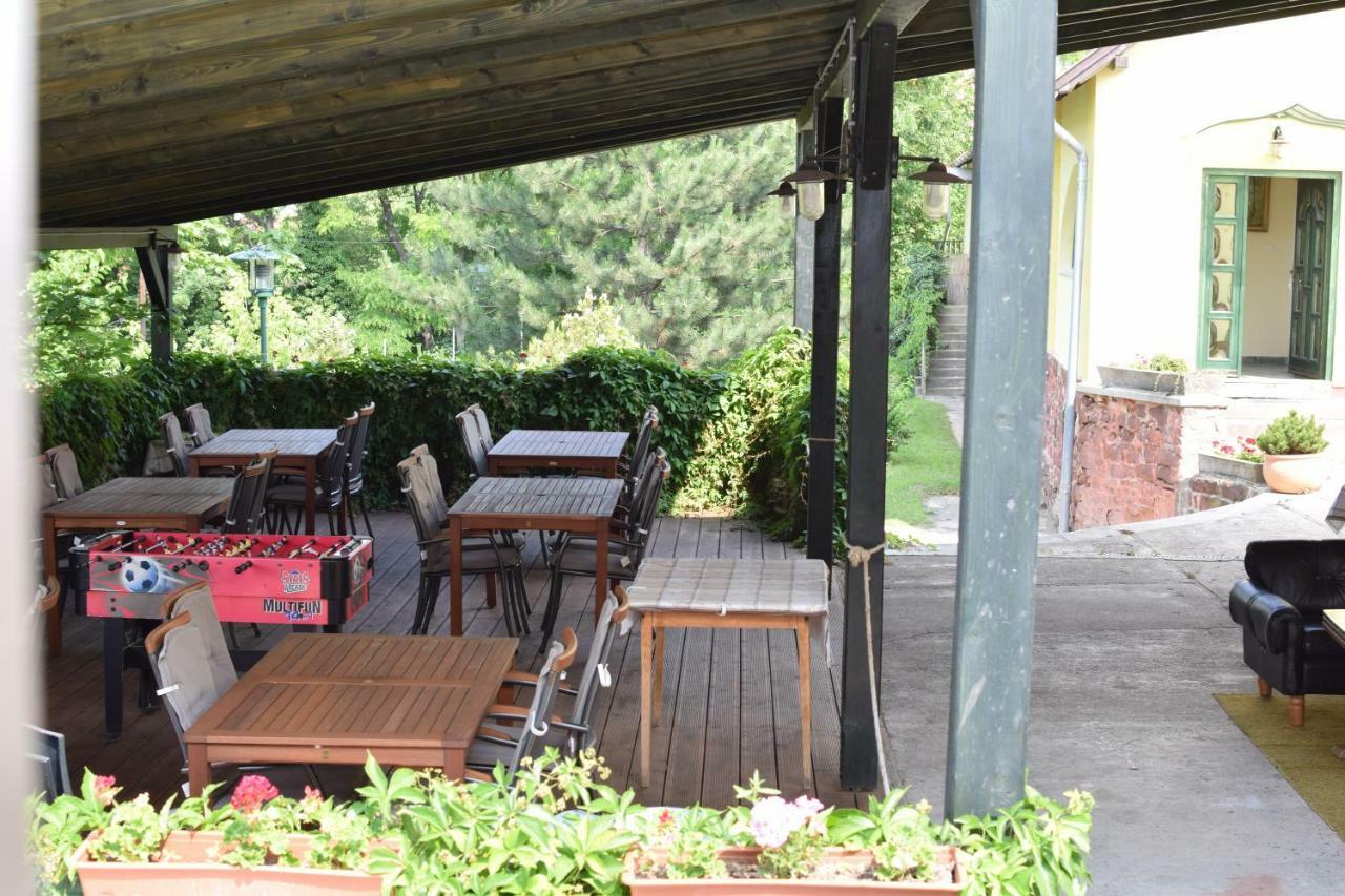 Bed and Breakfast Arnyas Park Apartmanhaz Balatonalmádi Exterior foto