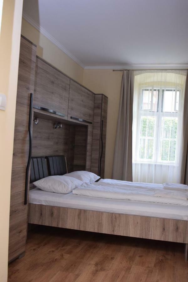 Bed and Breakfast Arnyas Park Apartmanhaz Balatonalmádi Exterior foto