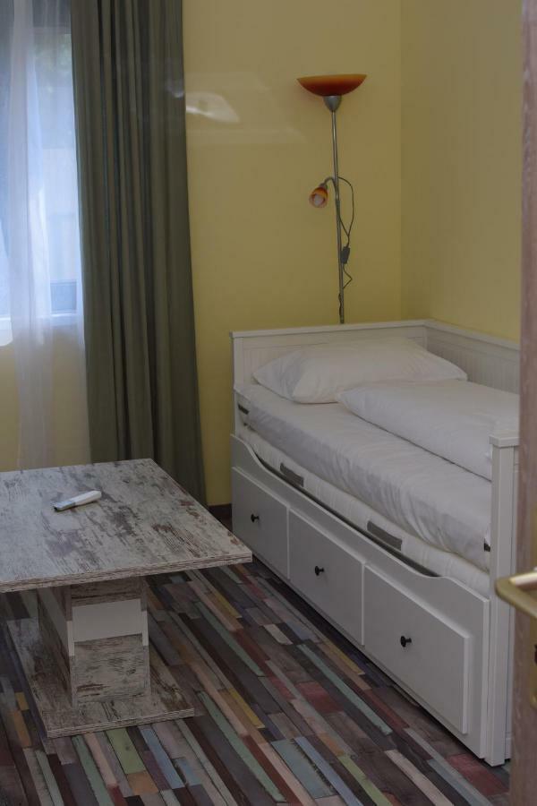 Bed and Breakfast Arnyas Park Apartmanhaz Balatonalmádi Exterior foto