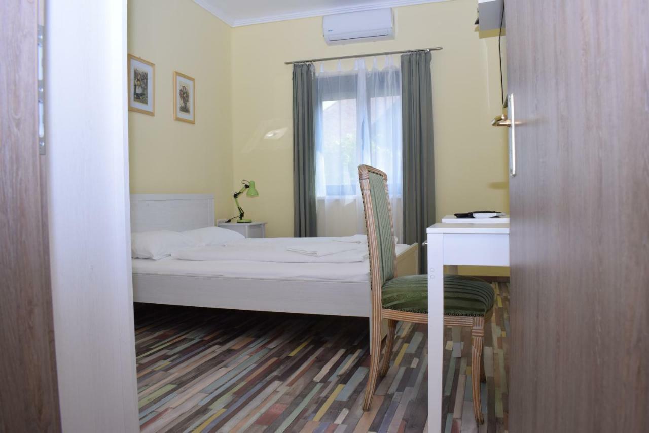 Bed and Breakfast Arnyas Park Apartmanhaz Balatonalmádi Exterior foto