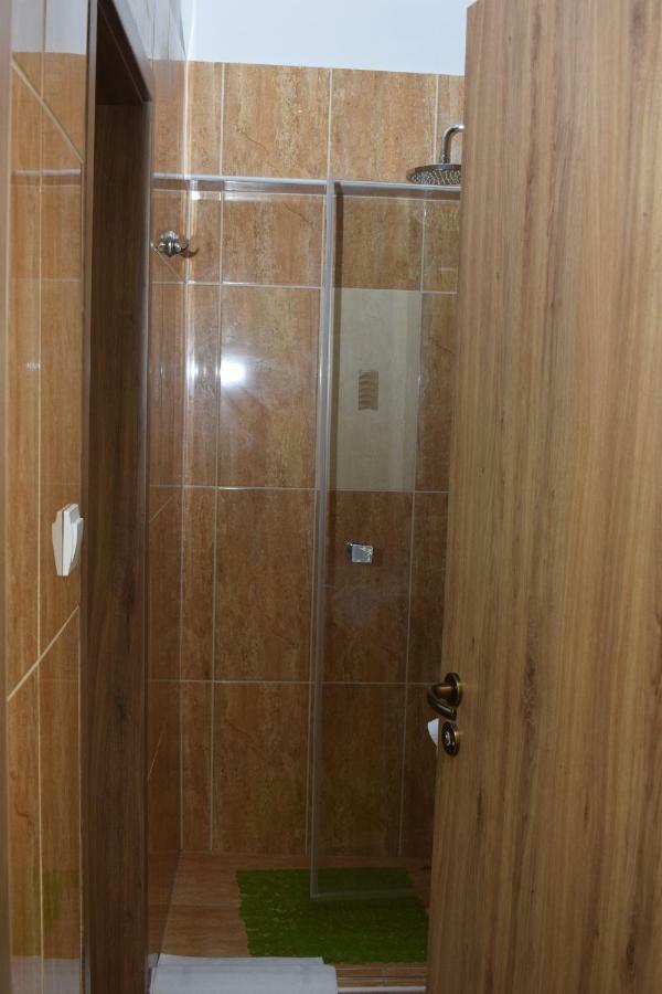 Bed and Breakfast Arnyas Park Apartmanhaz Balatonalmádi Exterior foto
